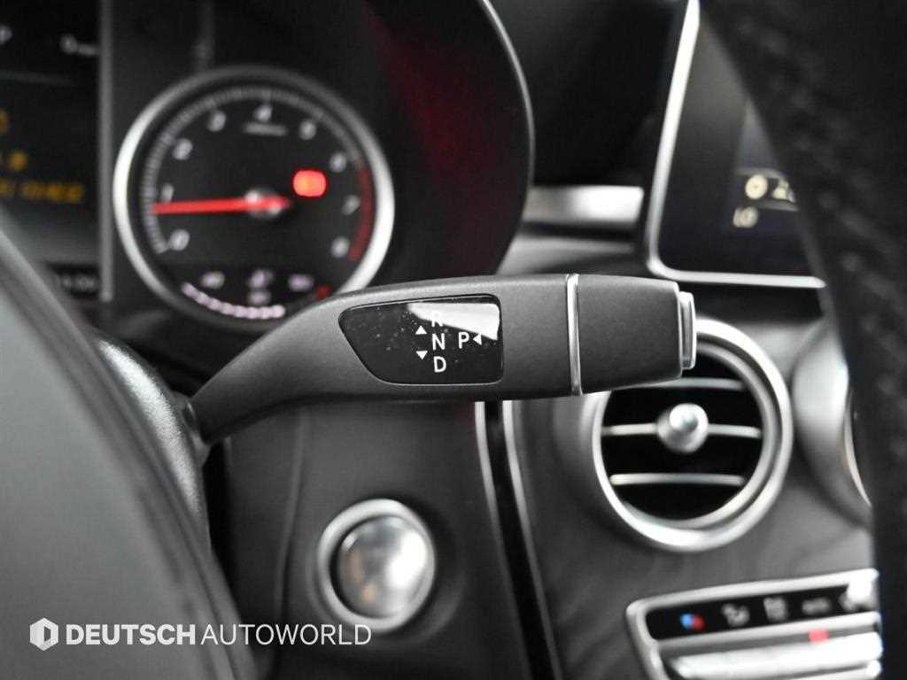 Mercedes-Benz GLC-Class — photo 08