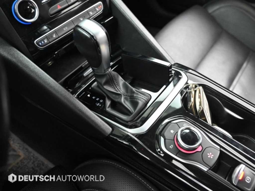 RENAULT SM6 — photo 09
