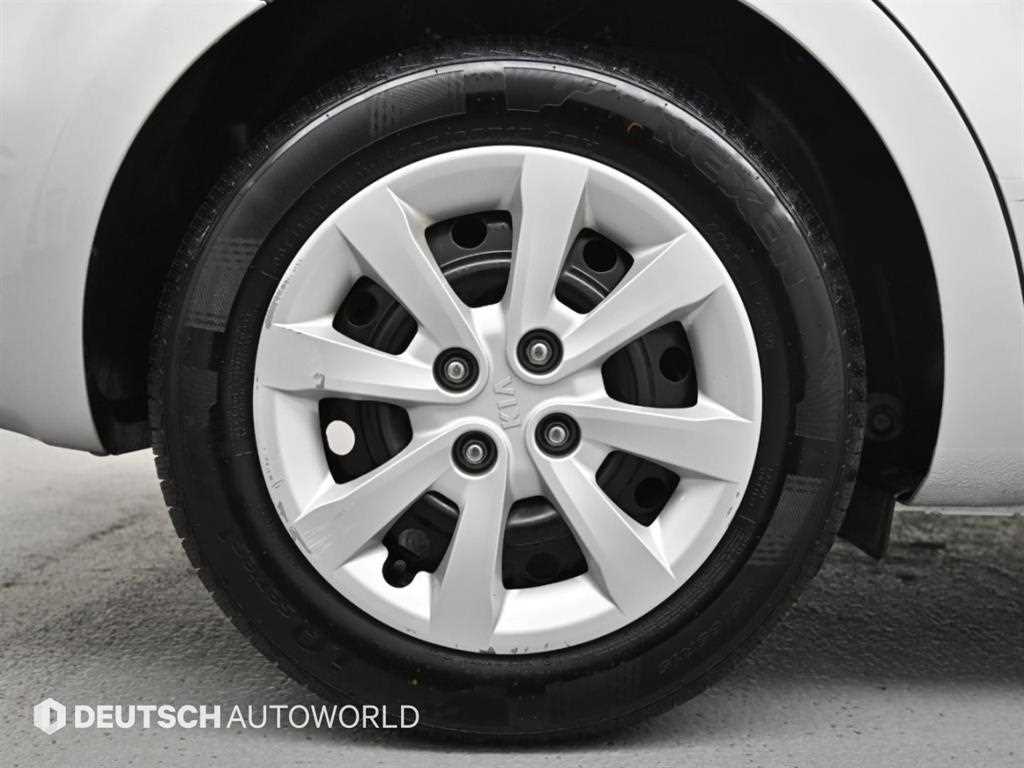 Kia pride — photo 05