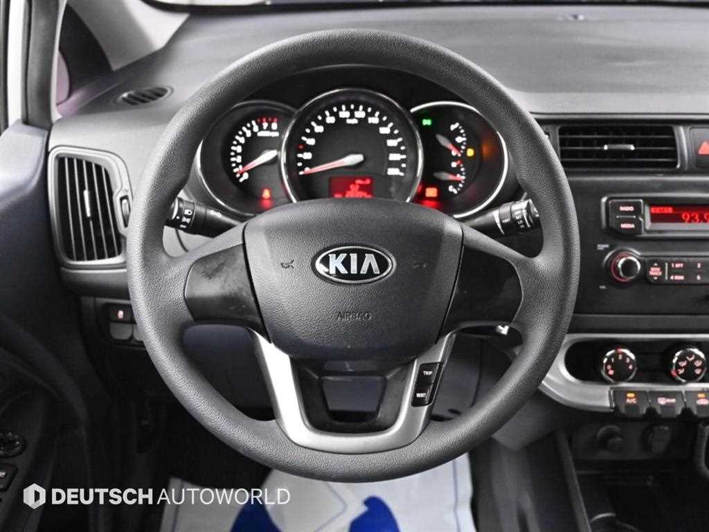 Kia pride — photo 13
