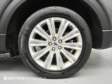 Ford Explorer — photo 05