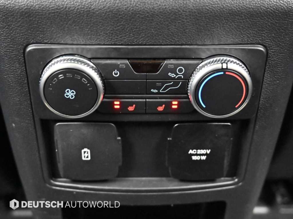 Ford Explorer — photo 16