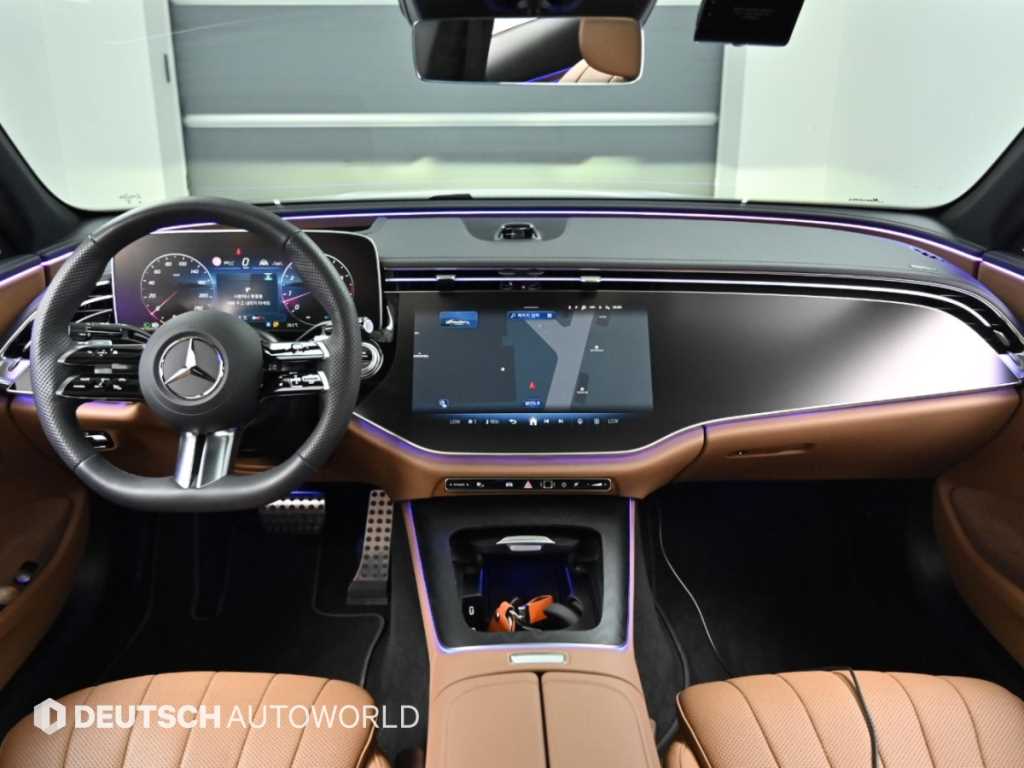 Mercedes-Benz E-Class — photo 06