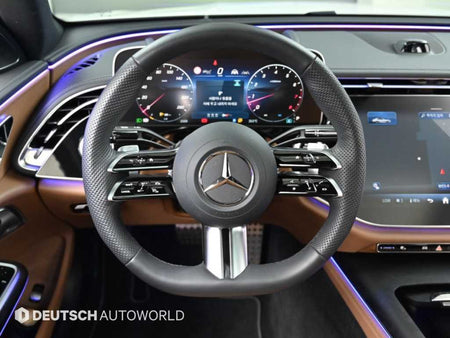 Mercedes-Benz E-Class — photo 12