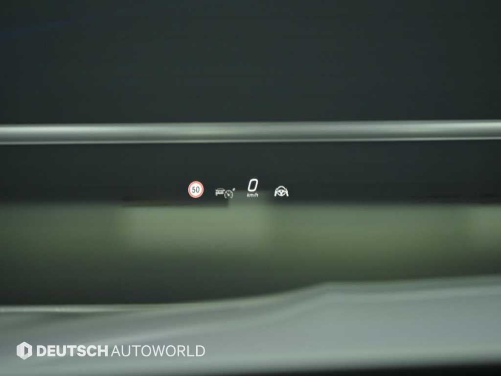 Mercedes-Benz E-Class — photo 16