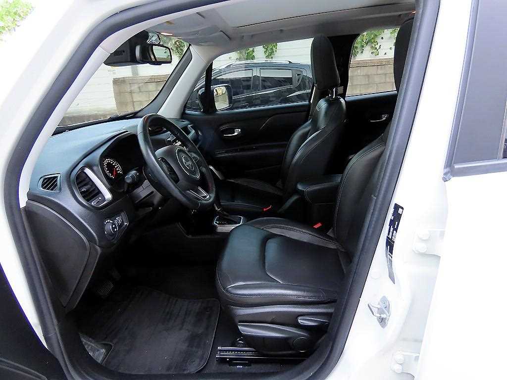 Jeep Renegade — photo 05