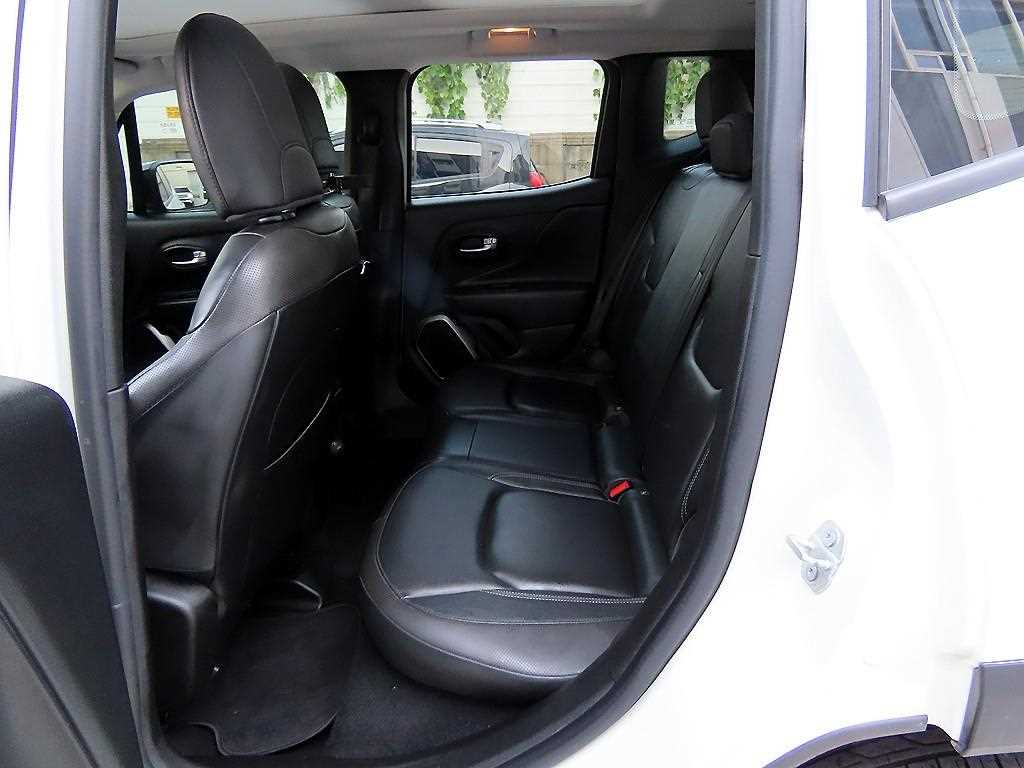 Jeep Renegade — photo 06