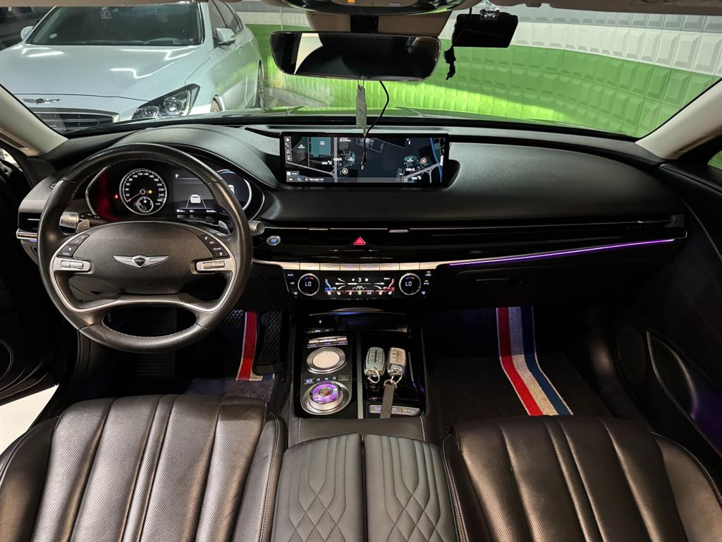 Genesis G80 — photo 08