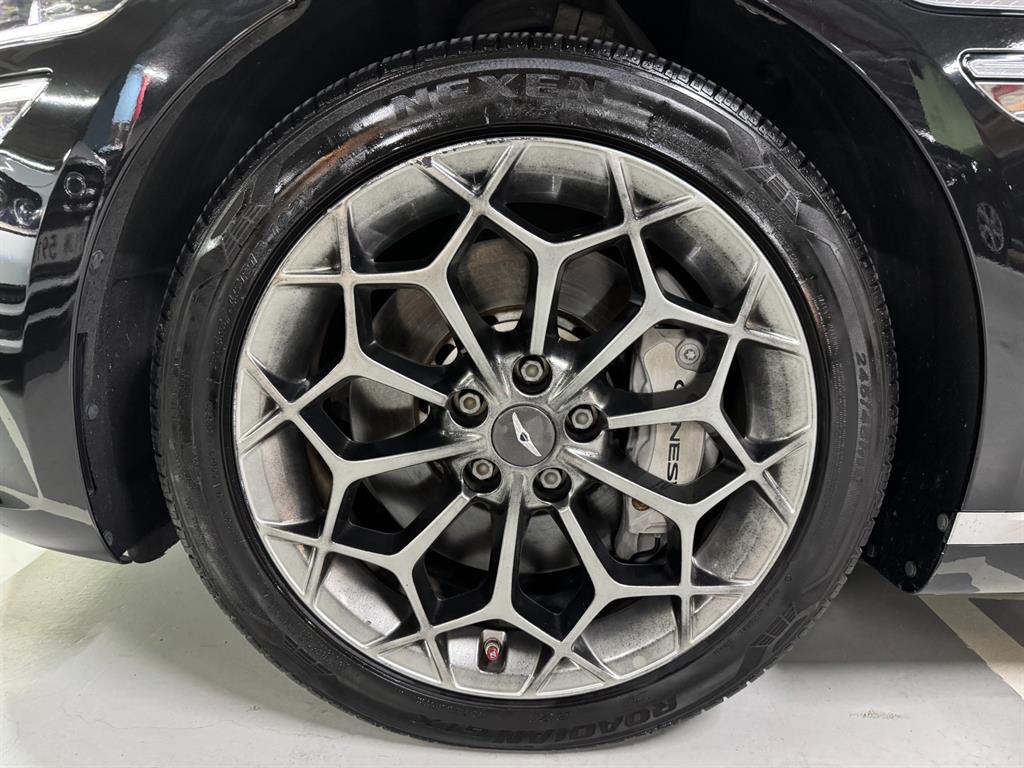 Genesis G80 — photo 19