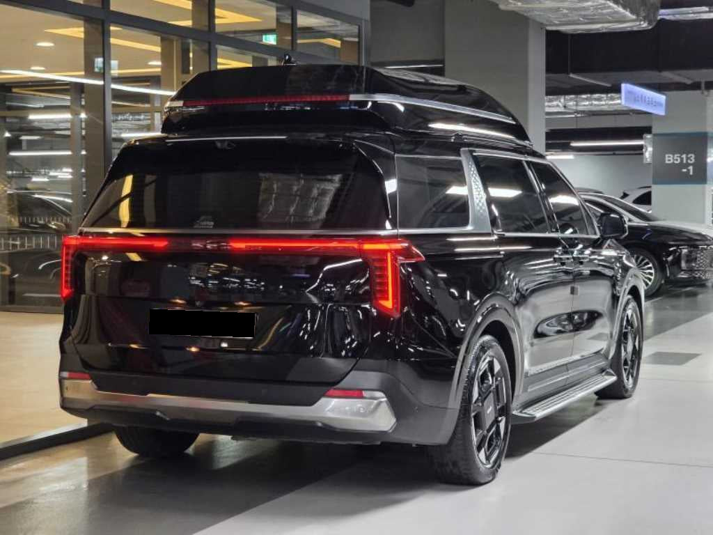 Kia Carnival — photo 03