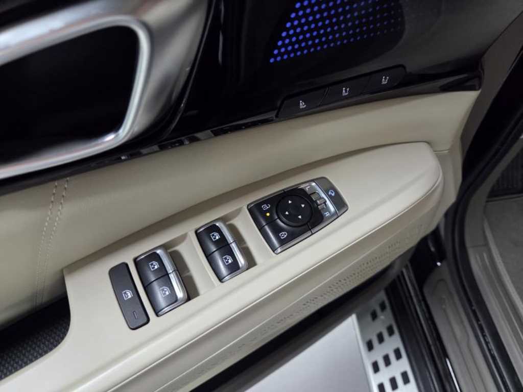 Kia Carnival — photo 09