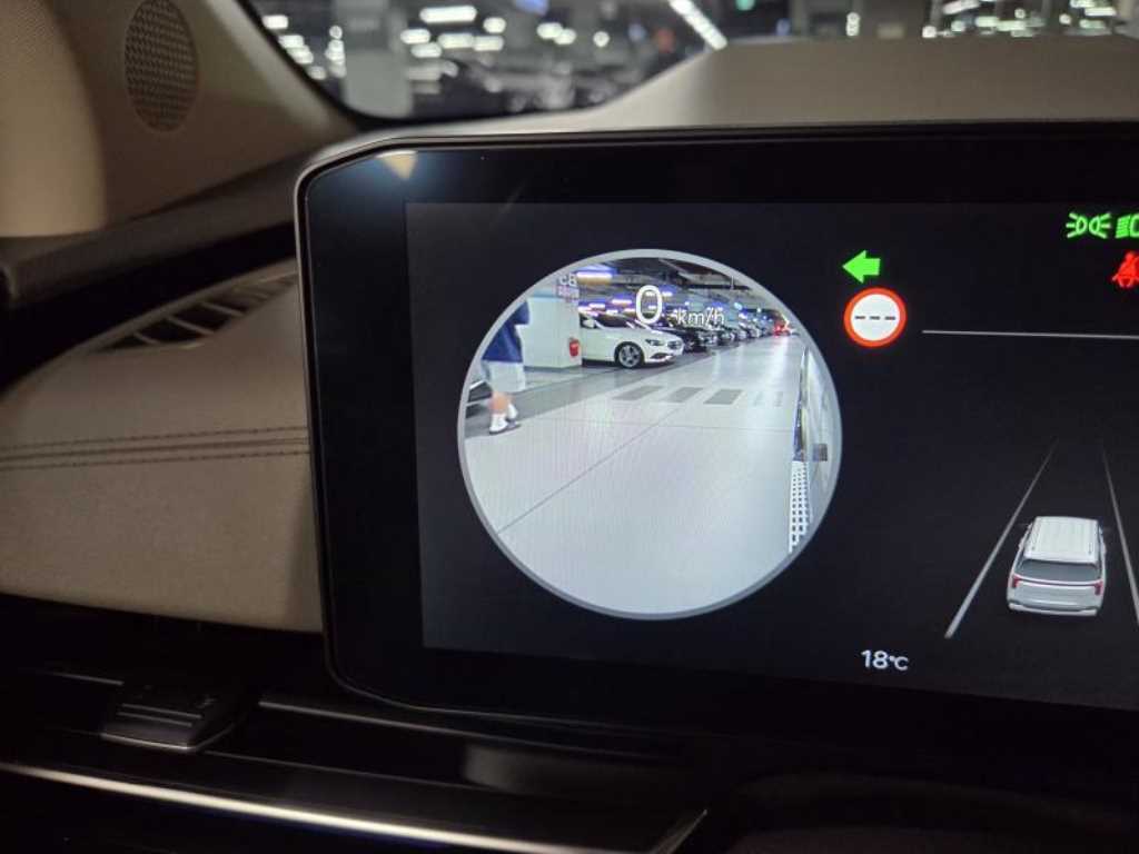Kia Carnival — photo 12