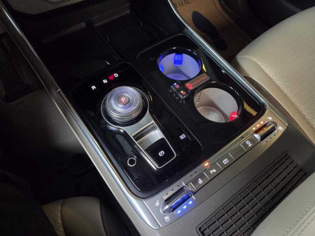 Kia Carnival — photo 17