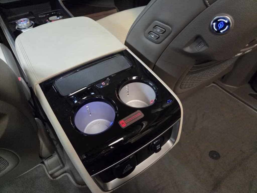 Kia Carnival — photo 19