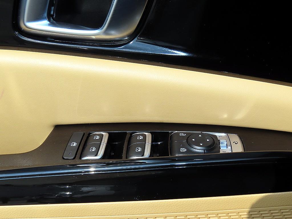 Kia Carnival — photo 11