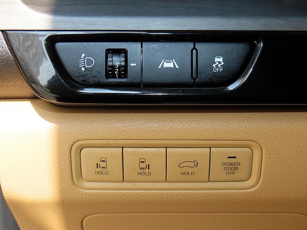Kia Carnival — photo 12