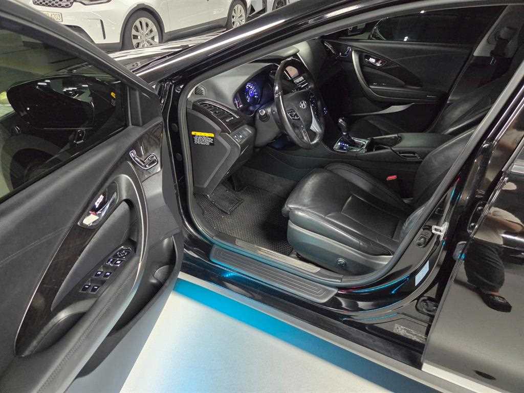 Hyundai Grandeur — photo 08