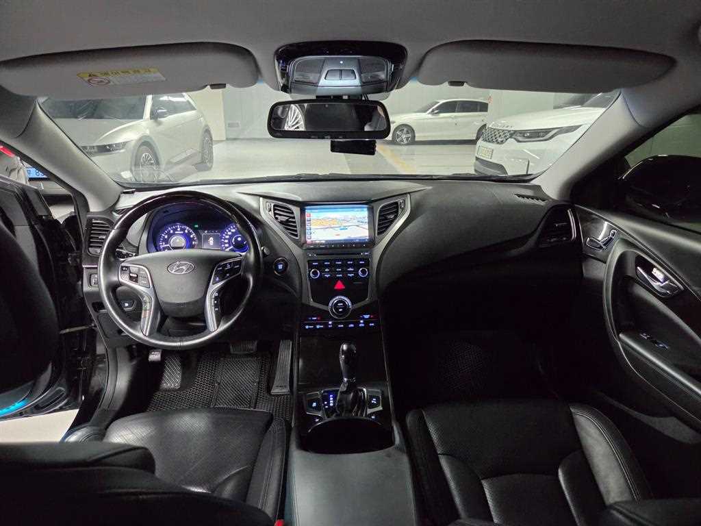 Hyundai Grandeur — photo 10
