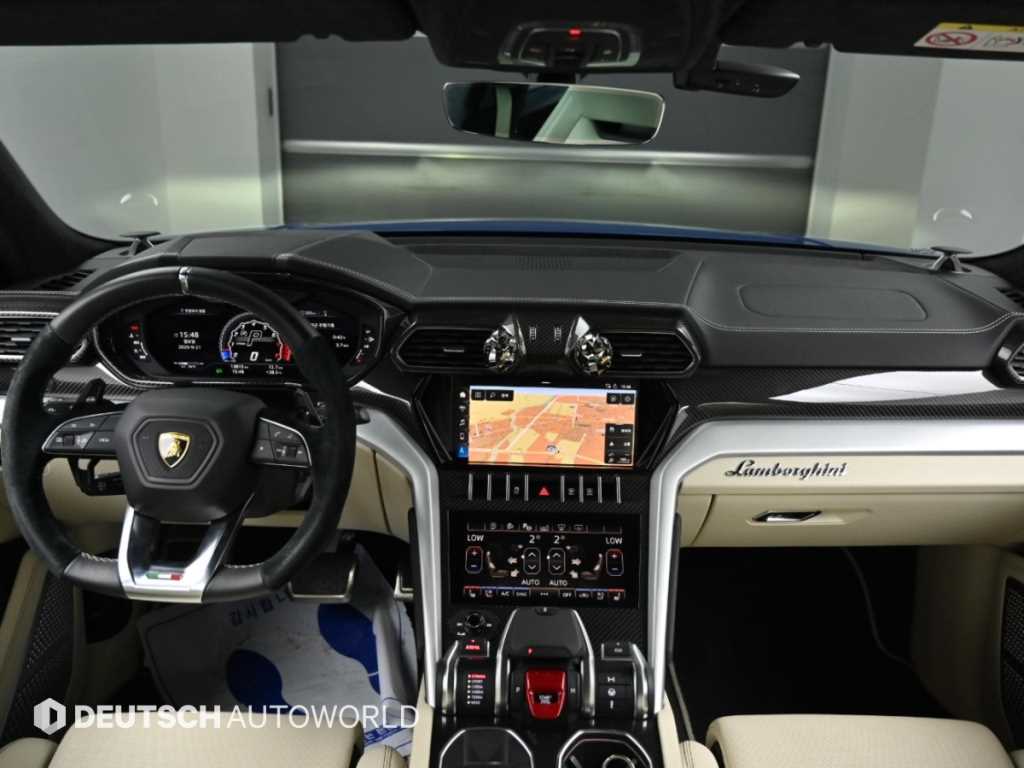 Lamborghini Urus — photo 08