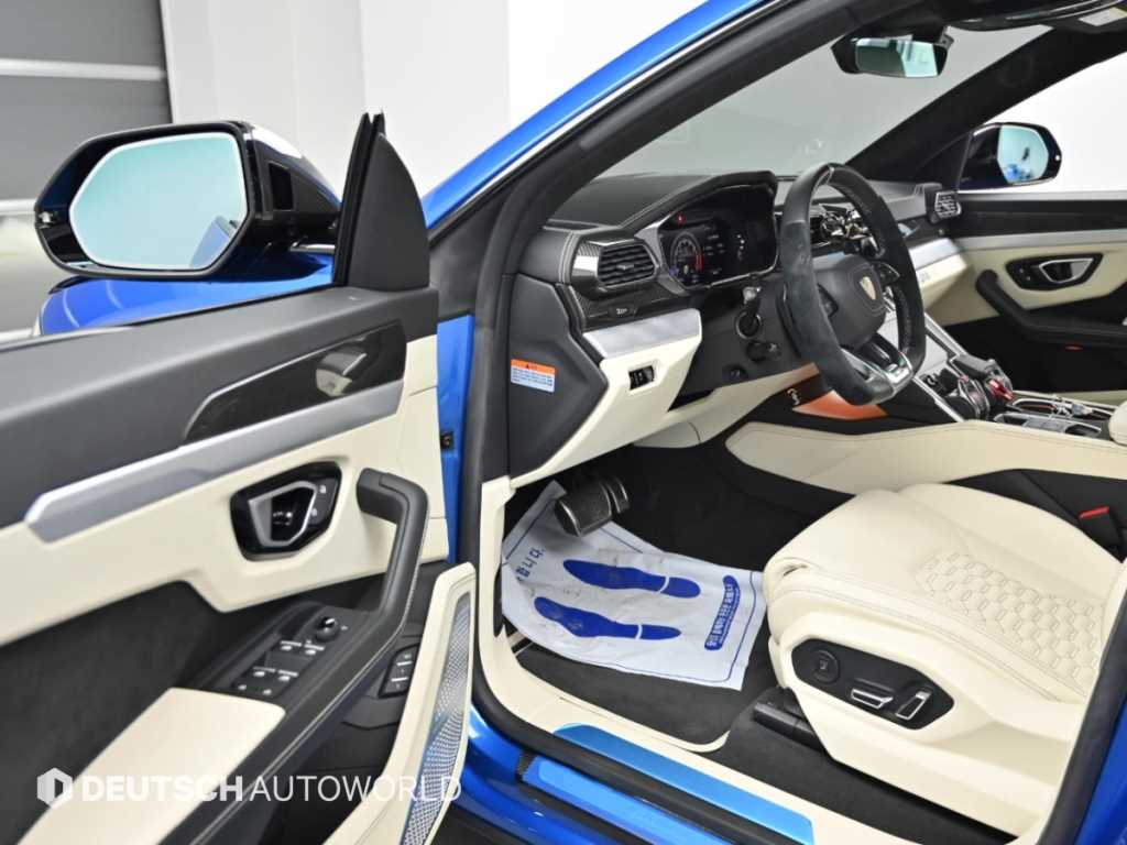 Lamborghini Urus — photo 11