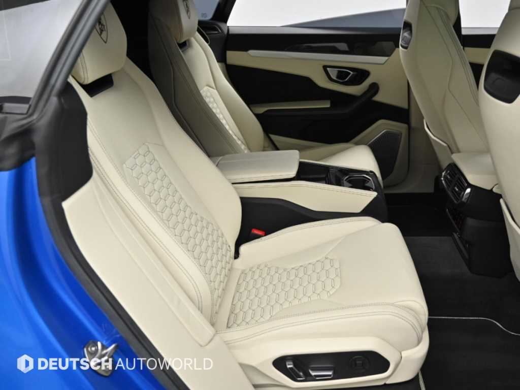 Lamborghini Urus — photo 12