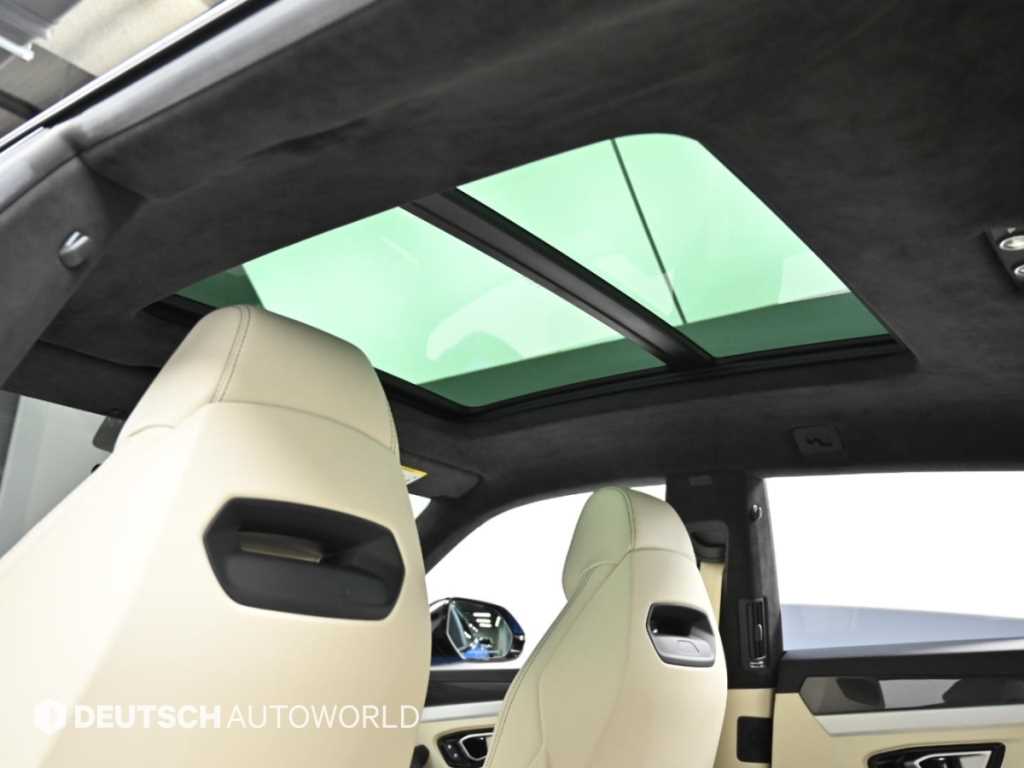 Lamborghini Urus — photo 18