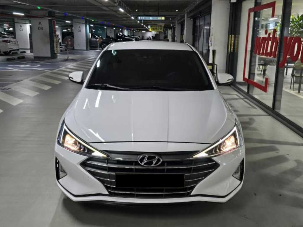 Hyundai Avante — photo 01