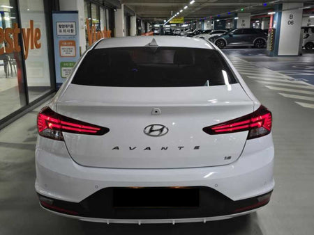 Hyundai Avante — photo 05