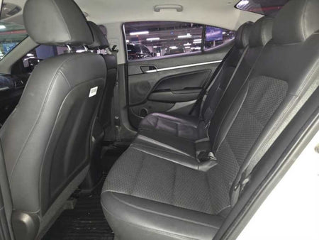 Hyundai Avante — photo 08