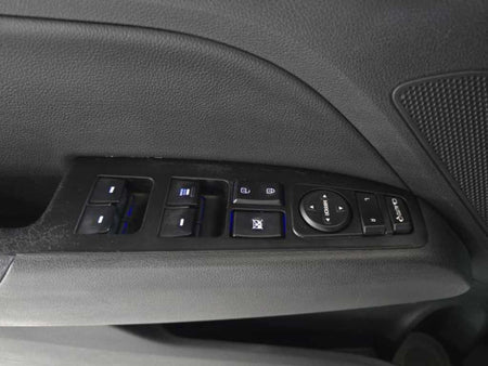 Hyundai Avante — photo 11
