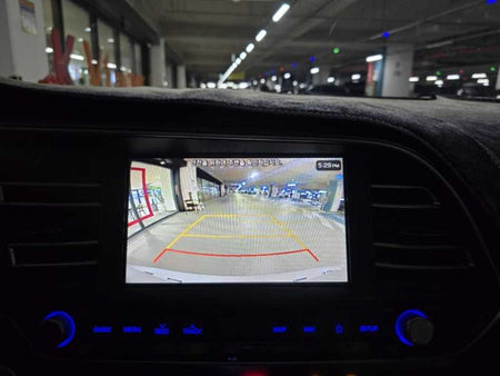 Hyundai Avante — photo 15