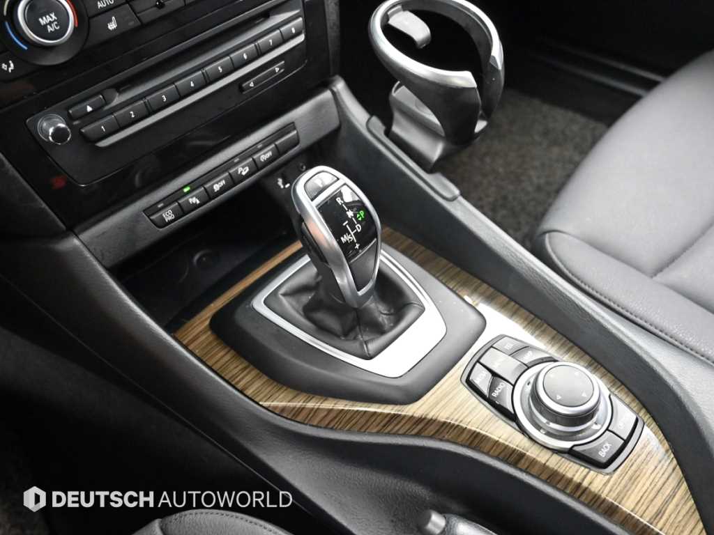 BMW X1 — photo 09
