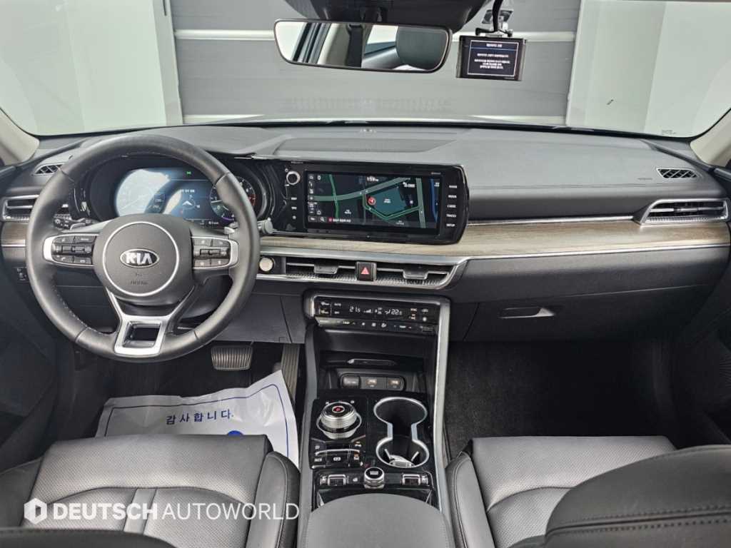 Kia K5 — photo 07