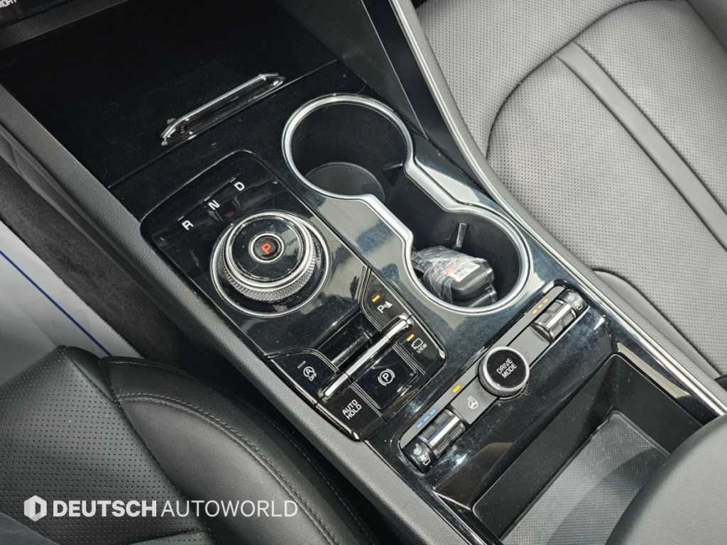 Kia K5 — photo 09