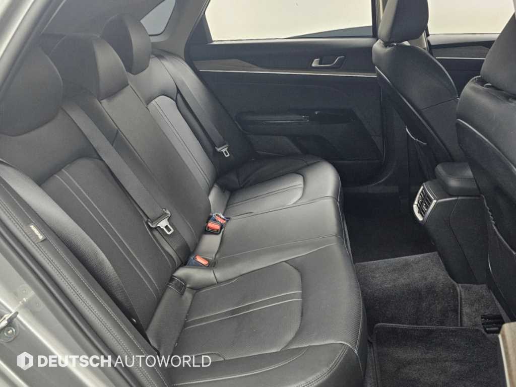 Kia K5 — photo 12