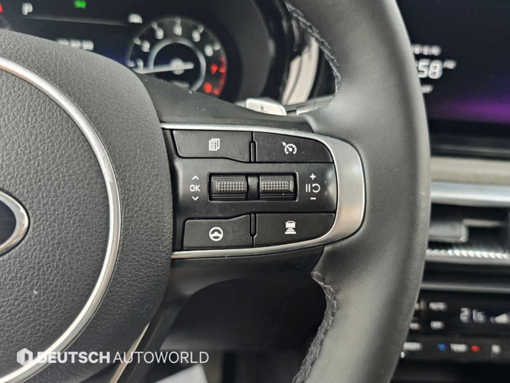 Kia K5 — photo 16