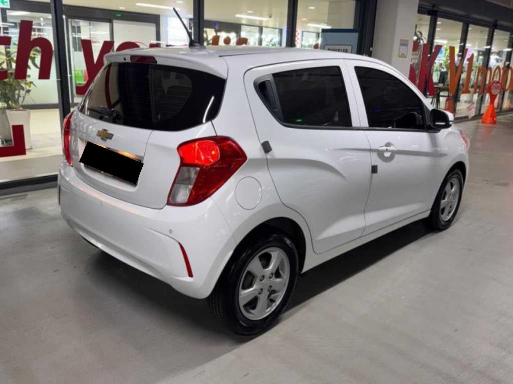 CHEVROLET Spark — photo 04