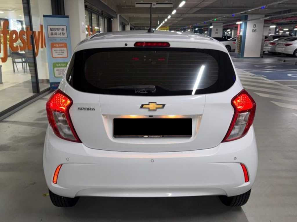 CHEVROLET Spark — photo 05