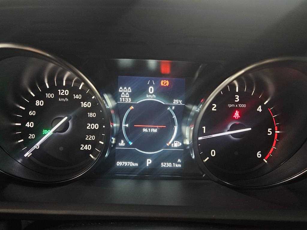 Land Rover Discovery — photo 08