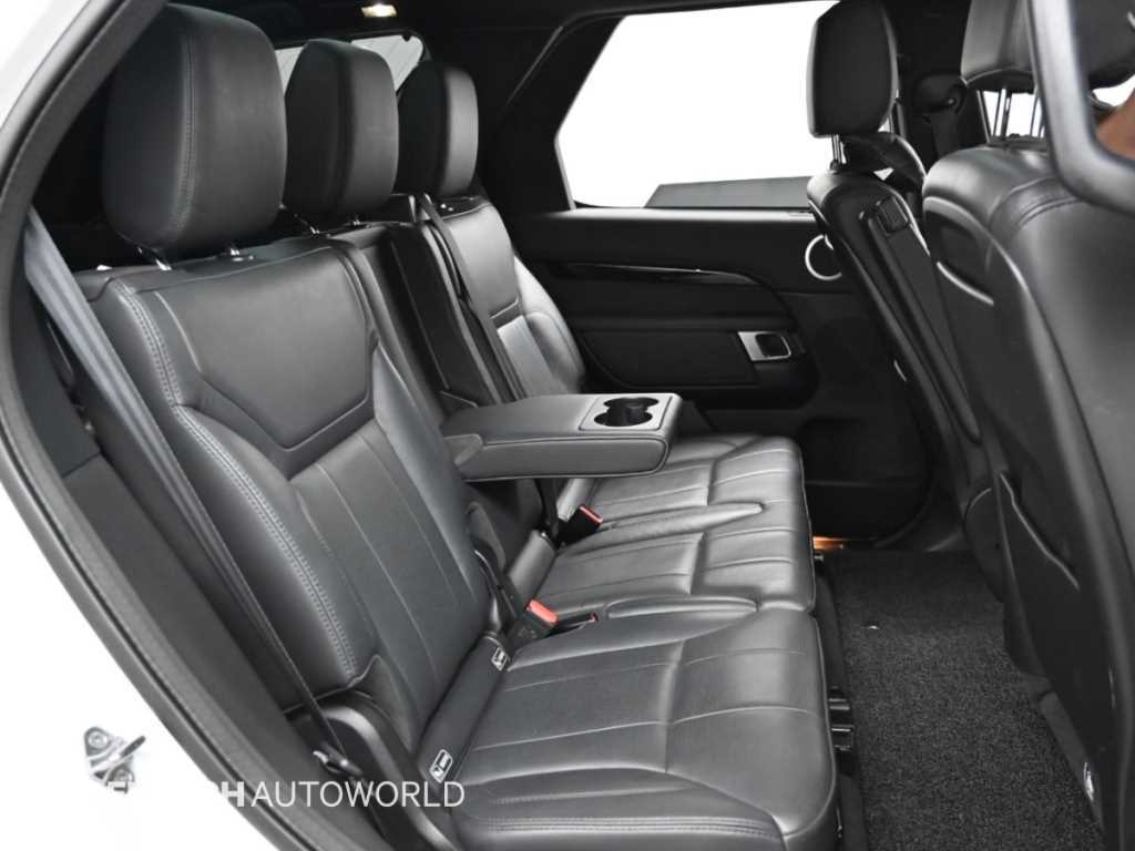 Land Rover Discovery — photo 12
