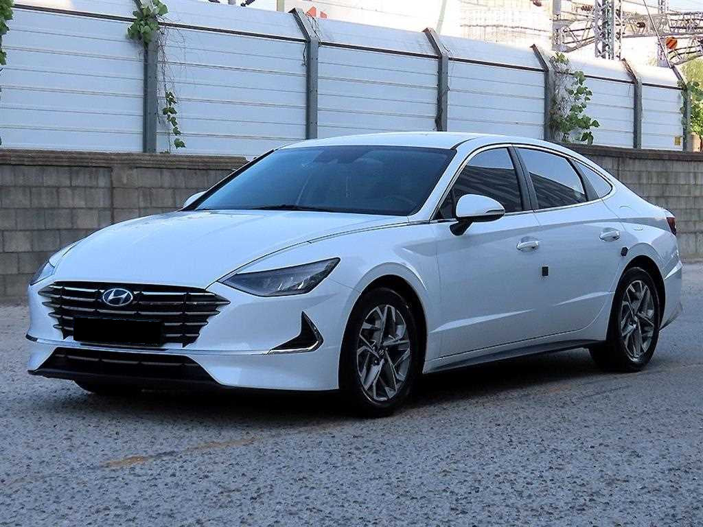 Hyundai Sonata — photo 02