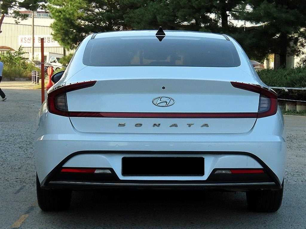 Hyundai Sonata — photo 04
