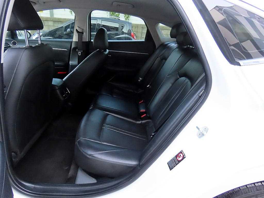 Hyundai Sonata — photo 06