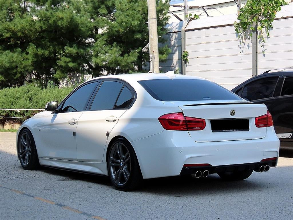 BMW 3-Series — photo 03
