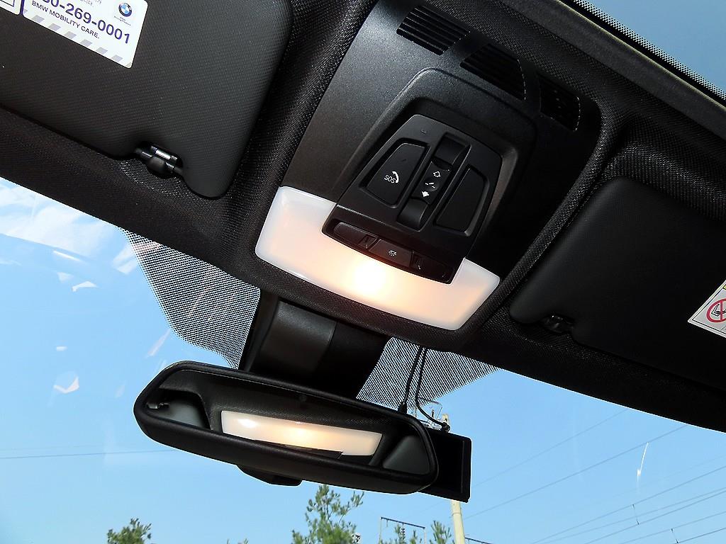 BMW 3-Series — photo 16