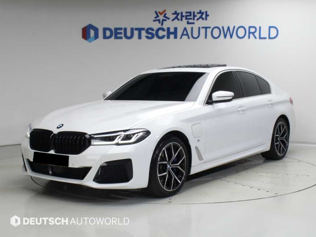 BMW 5-Series — photo 02