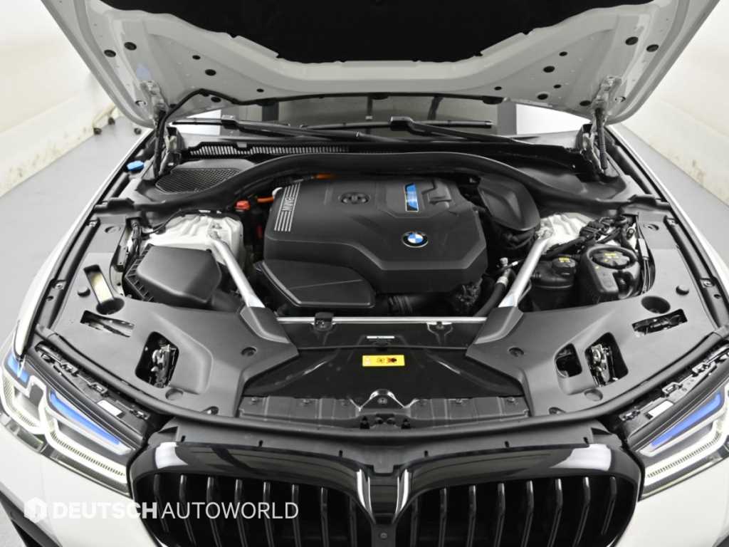 BMW 5-Series — photo 07