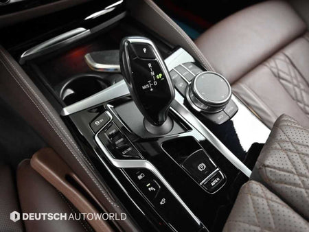 BMW 5-Series — photo 09