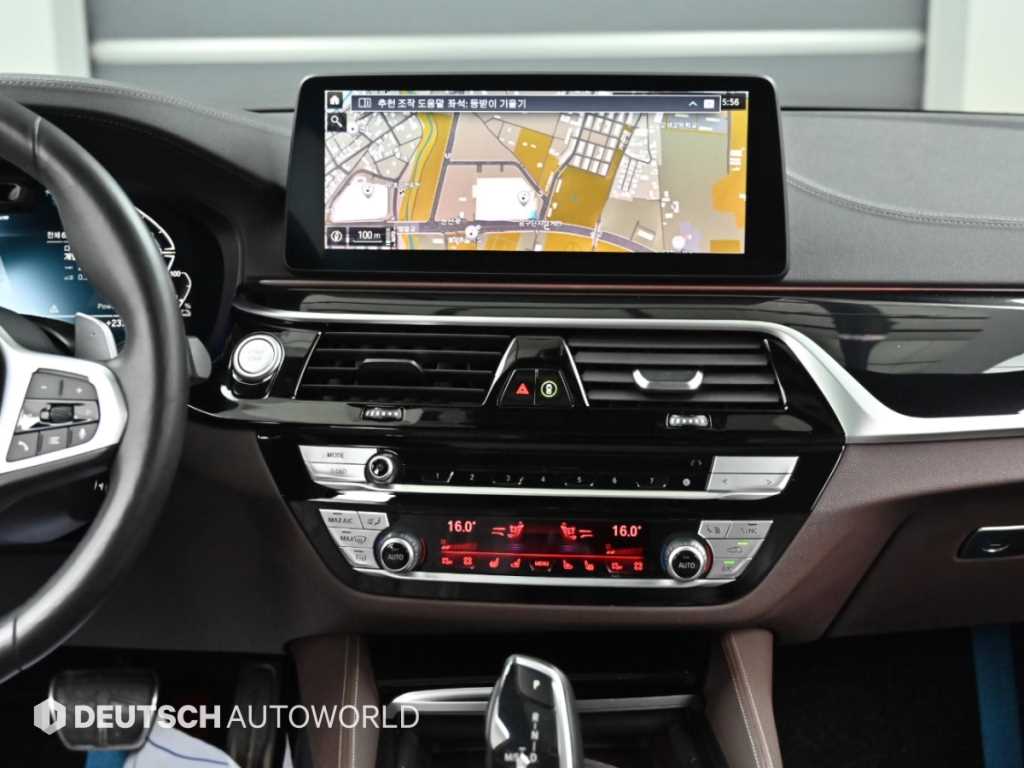 BMW 5-Series — photo 14