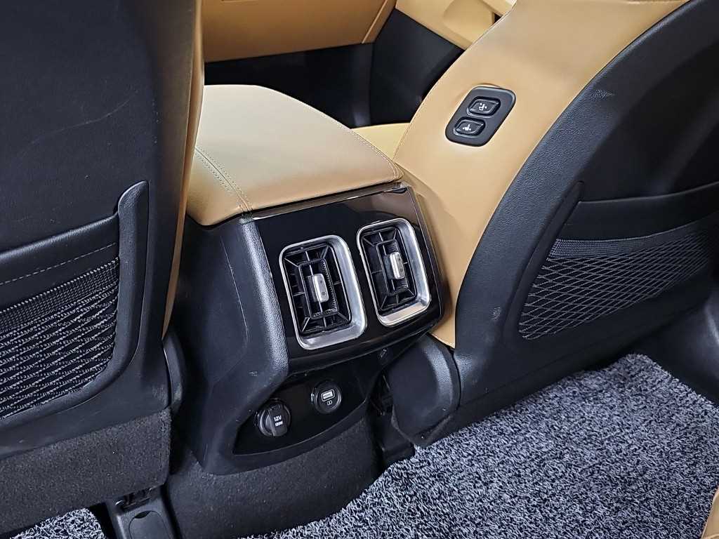 Kia Sorento — photo 13